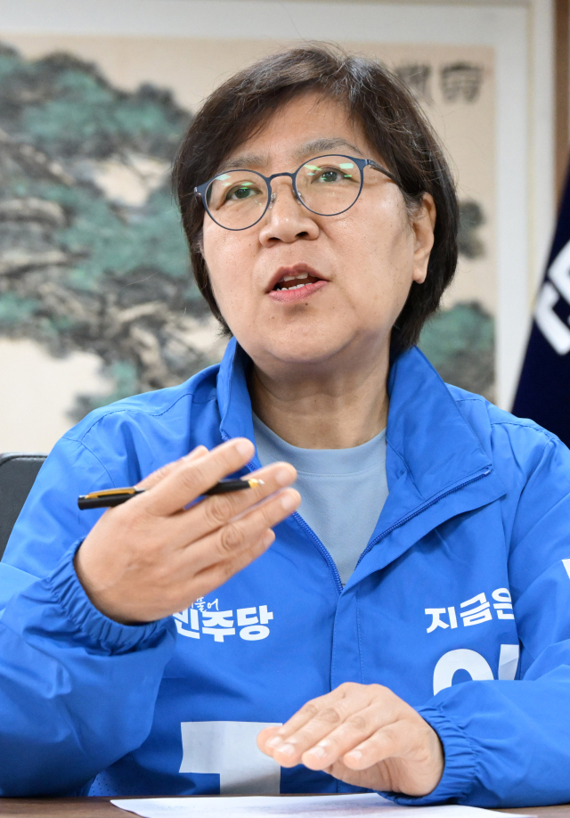정은경 더불어민주당 총괄선대위원장이 서울 여의도 더불어민주당 당사에서 본지와 인터뷰를 갖고 있다. 성형주 기자