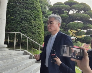 검찰, 정치자금법 위반 조명래 창원2부시장 소환