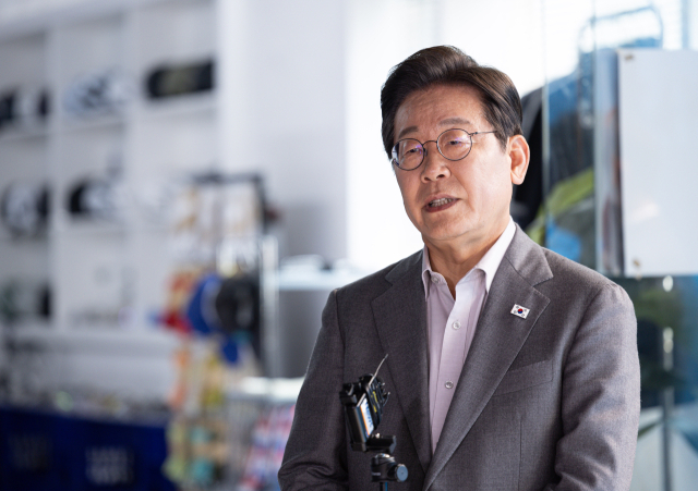 [속보] 이재명 “기재부 예산기능 분리 필요…금융위 업무도 정리”