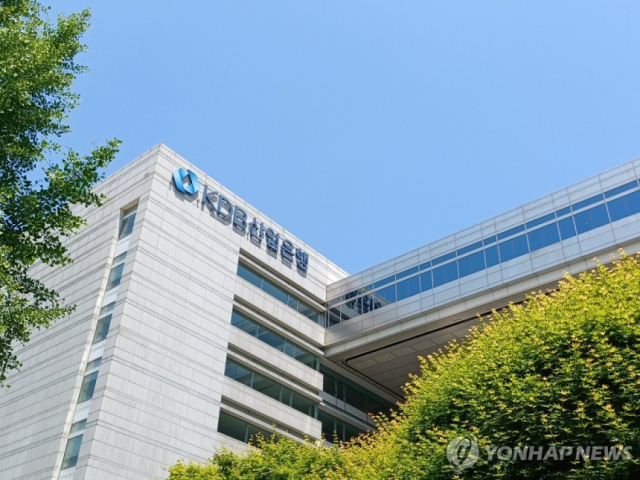 국고채 수준 2%대 금리 매력…삼성전자, 추가 차입 가능성도