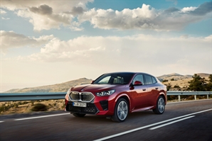 디자인·성능 다 잡은 쿠페형 전기 SUV