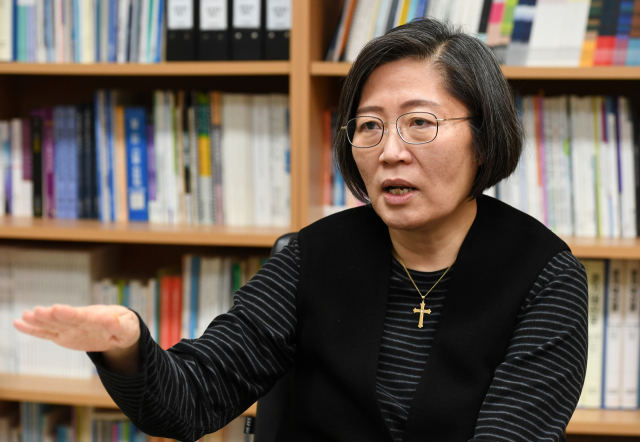 "이재명 두 아들 모두 군 면제"…이수정, '허위 사실' 공유했다가 결국