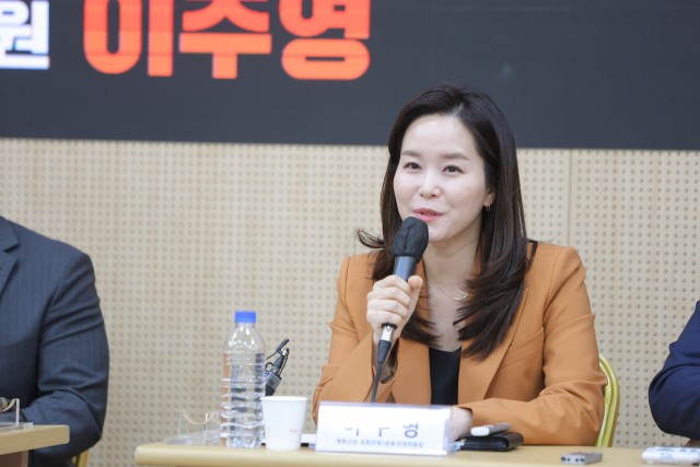 강청희 더불어민주당 보건의료특별위원장은 28일 '21대 대선 보건의료 공약 토론회'에서 발언 중이다. 사진 제공=한국과학기자협회