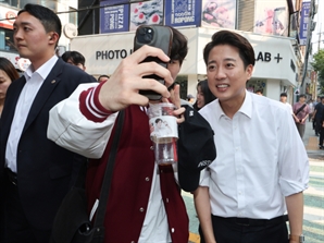 '지지율 갈림길' 이준석 "기호1번 환란·2번 내란…4번이 미래" [현장+]