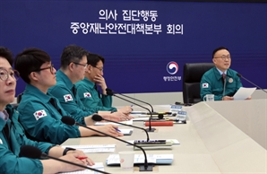 정부 “코로나 재유행 조짐…마스크 착용·65세 이상 백신 권고”