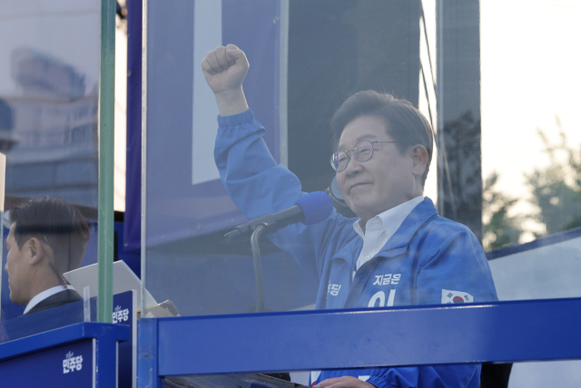 [속보] 이재명 “최대한 빨리 청와대 보수해서 갈 것…일단은 용산”