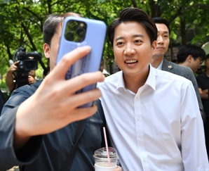 이준석, 제명안에 "맞서 싸우겠다"…대학가 돌며 2030 결집