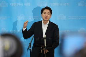 이준석 “난 죽지 않는다…민주당의 제명 추진, 이재명 유신독재 서곡”