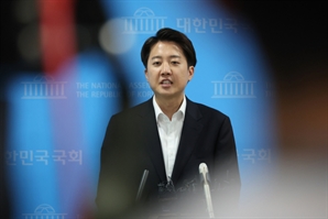 이준석, 징계 추진에 "이재명 독재 서막…반민주 폭거와 싸울것"