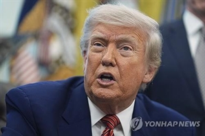 트럼프 “물러섰다” 지적에 발끈?…대중 압박 수위 다시 높이나