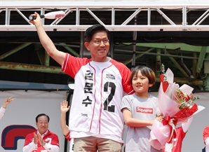 김문수 "李 거짓말 밥먹듯…정치권서 영원히 추방해야"