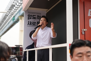 이준석 "박정희도 독재 말 들었지만…이재명, 가장 심할 것"