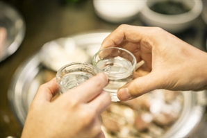 "어릴 때부터 술 마시면 사망위험 높대" 이 말 사실이었다…연구결과 보니