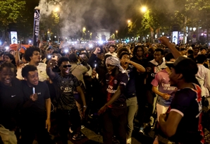 PSG 우승 자축하는데…프랑스서 2명 사망 559명 체포