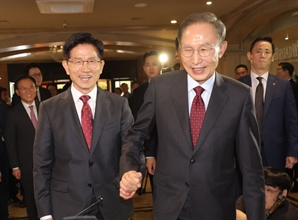 이명박·박근혜, 선거 하루 앞두고 김문수 지원 나서