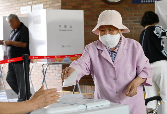 6월 3일 투표소 앞에 줄 서 있다 마감 시간 지나면 투표 가능?…선거법 규정 보니