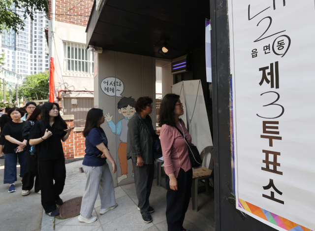 “도장 미리 찍혀 있었다”…대선날 투표소 곳곳서 소동