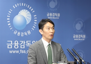 과감성으로 PF 구조조정 주도…관치·메시지 혼선 논란도 [임기 3년 채운 이복현]