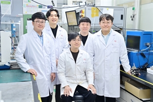 '이산화탄소 자원화' 핵심기술 개발…LG 손잡 상용화 앞당긴다 [이달의 과기인상]