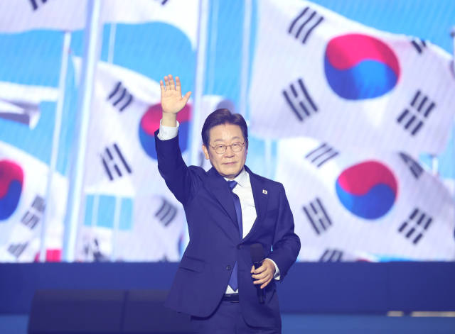 이재명 “코스피 5000” 공언에도…주식은 ‘관망’, 부동산은 ‘들썩’[이런국장 저런주식]