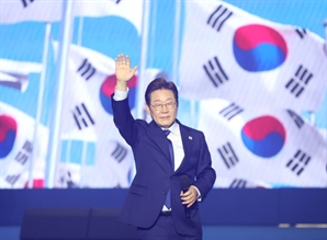 이재명 “코스피 5000” 공언에도…주식은 ‘관망’, 부동산은 ‘들썩’[이런국장 저런주식]