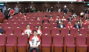 발표 10분 만에 '텅' 다 떠난 국힘 상황실…안철수만 덩그러니 자리 지켰다