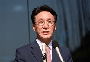 [속보] 김민석 "李정부, 국민의 집단지성 하늘같이 받들 것"