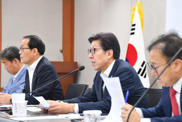 박형준 부산시장이 5일 시청에서 열린 ‘제21대 대통령 부산공약 국정과제화 보고회’에서 모두 발언을 하고 있다. 사진제공=부산시