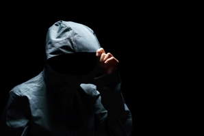 흉기로 부모 살해한 30대, 법정서 ‘심신미약’ 주장…정신감정 받는다