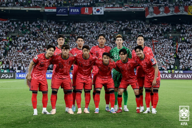 이라크와의 월드컵 3차 예선 9차전에 선발로 나선 축구 국가대표팀 선수들의 모습. 사진 제공=대한축구협회
