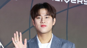 "그만할게요" 야유 쏟아진 현장…이무진 무대 갑질 논란