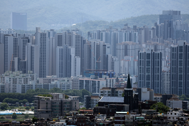 서울 남산에서 바라본 아파트 전경. 연합뉴스