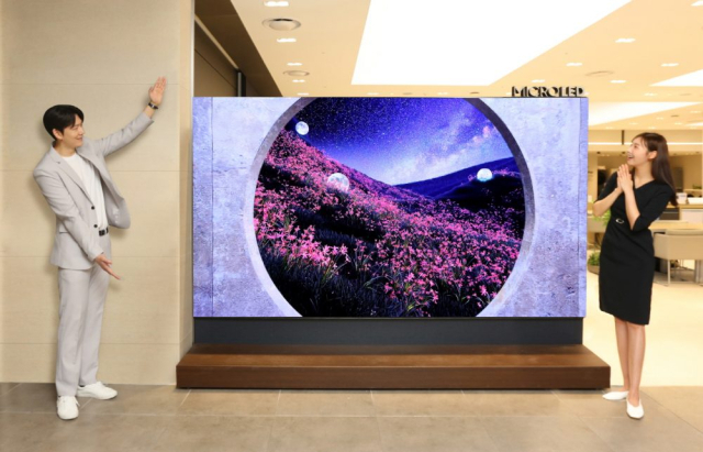 삼성전자의 114형 마이크로 LED. 사진제공=삼성전자
