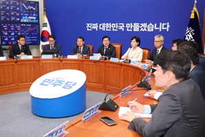 '명심' 얻어야 '당심' 잡는다…與 원내대표 경선 신경전
