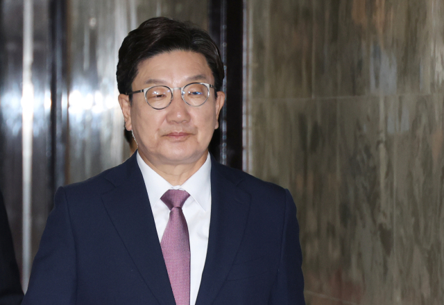 권성동 국민의힘 원내대표가 10일 오전 서울 여의도 국회에서 열린 원내대책회의에 참석하고 있다. 뉴스1