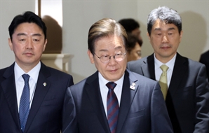 6·10항쟁 38주년 맞아, 李대통령 "대한민국 주인은 국민"