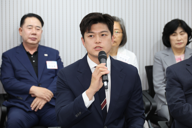 김용태 국민의힘 비상대책위원장이 10일 서울 여의도 중앙당사에서 열린 비상대책위원장 주재 원외당협위원장 간담회에서 발언하고 있다. 연합뉴스