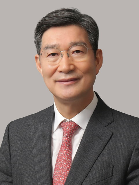 오광수 민정수석. 사진 제공=법무법인 대륙아주