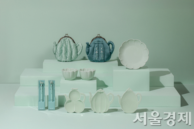이건희 기증품 국외 순회전의 ‘뮷즈’ 상품. 사진 제공=국립중앙박물관