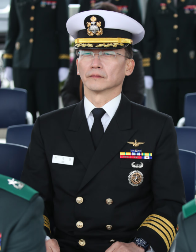 "이국종을 복지부 장관으로" 정부에 각 세우던 의사들 추천 사유 보니