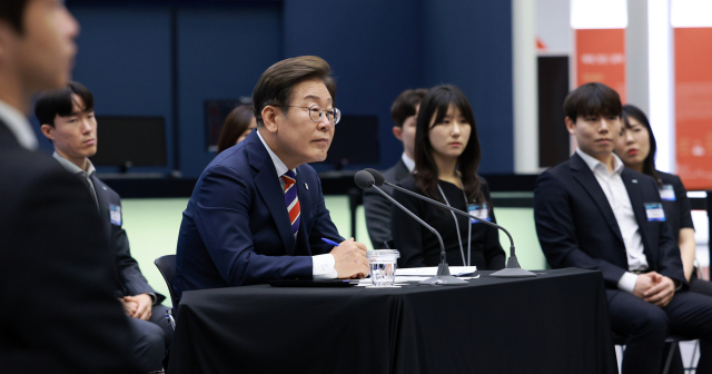 거래소 간 李 “주가조작 원스트라이크 아웃…부당이익 환수”