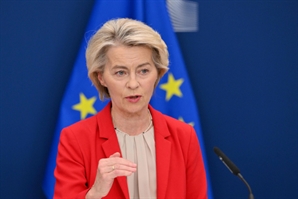 EU, 대러 압박 수위 높인다…러 원유가격 상한 45달러 제안