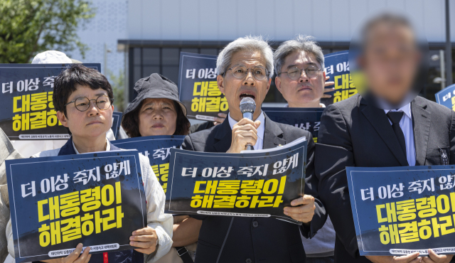 가다듬어 2년 만에 재발의…'2인 1조 의무화' 李 약속 지켜질까