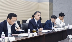 서울 아파트값 석 달 만에 또 최고치… 정부 "시장 엄중, 모든 정책 총동원"