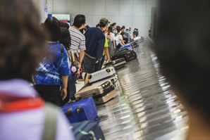 "수하물 빨리 받는 비결 나만 몰랐네"…공항 직원이 알려준 '꿀팁' 뭐길래?