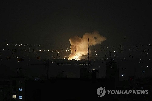 호르무즈 해협 막히면 수급 비상…해운사, 우회노선·대체항만 검토