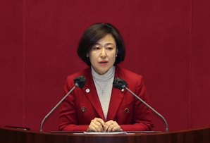 "내연남에게 불법 정치자금 받아 써"…황보승희 전 의원 2심도 '집유'