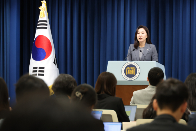 위성락 안보실장, 日 총리보좌관과 조찬…"양국 관계발전 논의"