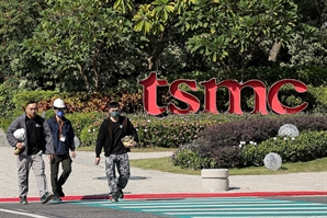 자신감 드러낸 TSMC 회장 "휴머노이드 로봇 산업, 이미 반도체 매출 기여"