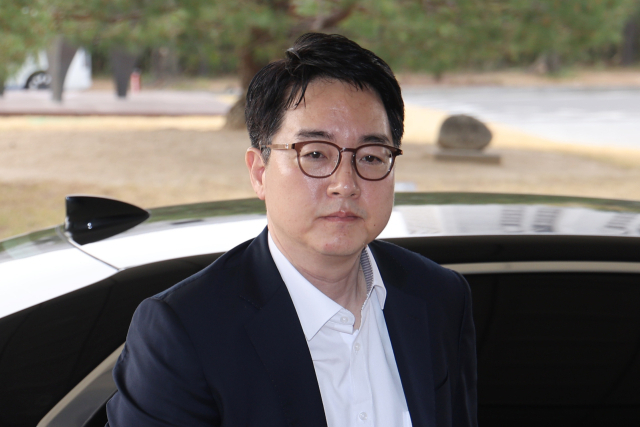 심우정 검찰총장이 4월 9일 서울 서초구 대검찰청으로 출근하고 있다. 연합뉴스